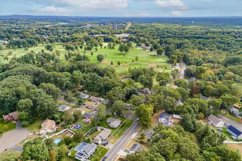 5 Putting Green Cir, Springfield, MA 01108 photo 38