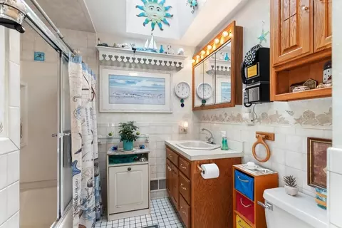 Bath - 111 Conant St, Danvers, MA 01923 photo 1 of 1