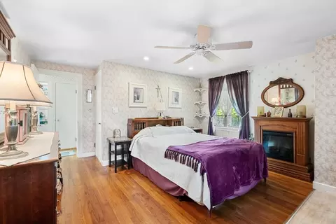 Bedroom - 111 Conant St, Danvers, MA 01923 photo 4 of 4