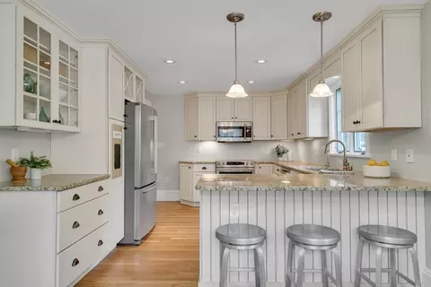 213 Forest St, Reading, MA 01867 photo 3