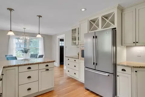 213 Forest St, Reading, MA 01867 photo 6