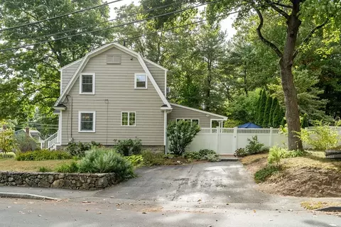 213 Forest St, Reading, MA 01867 photo 29