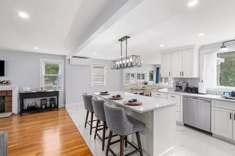 5 Albert Rd, Peabody, MA 01960 photo 6