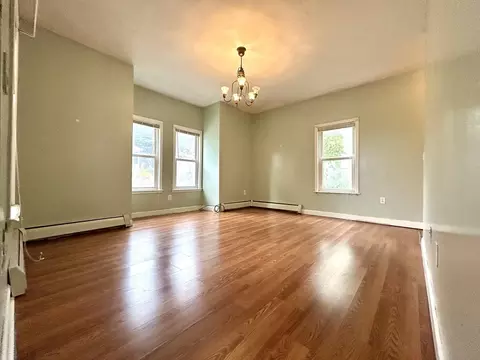 Living - 8 Wayne St, Worcester, MA 01603 photo 2 of 5