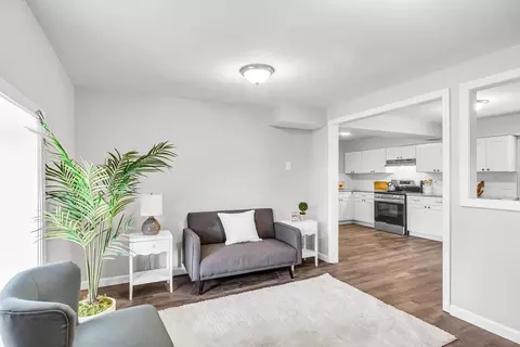 290-292 Cady St, Ludlow, MA 01056