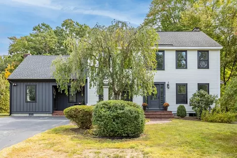18 Fox Run Dr, Clinton, MA 01510