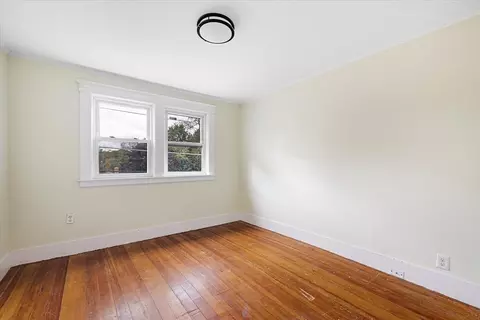 Bedroom - 100 Union St, Gardner, MA 01440 photo 5 of 6