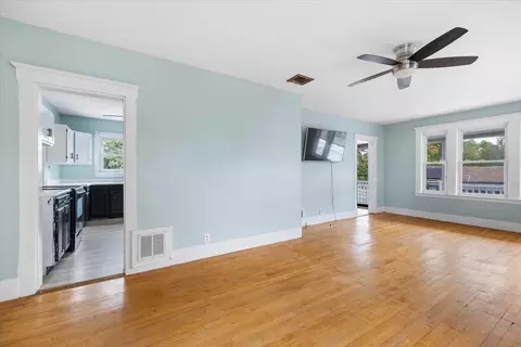 Living - 100 Union St, Gardner, MA 01440 photo 6 of 7