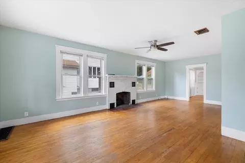 Living - 100 Union St, Gardner, MA 01440 photo 1 of 7