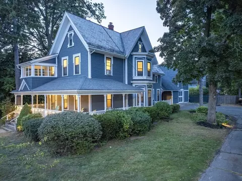 175 Lincoln St, Holyoke, MA 01040
