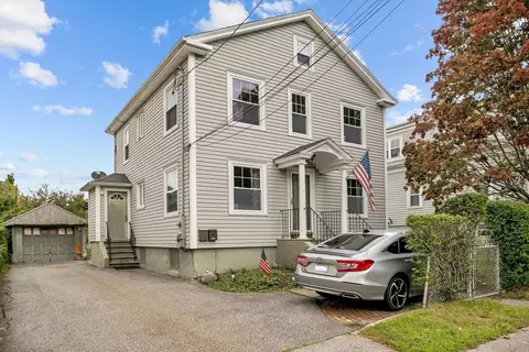 121 Bay View Ave, Bristol, RI 02809