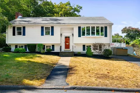 15 Grandview Ave, Saugus, MA 01906