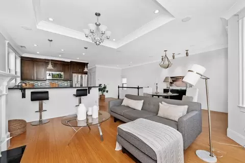 823 E 2nd St #3, Boston, MA 02127