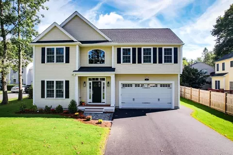 3 Saratoga Ln, Framingham, MA 01701
