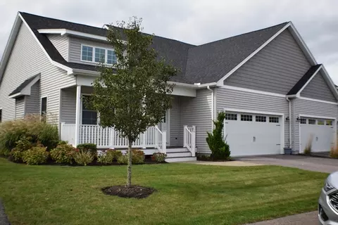 11 Bailey Brook Ct #19, Middletown, RI 02842