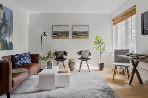 285 Harvard St #103, Cambridge, MA 02139
