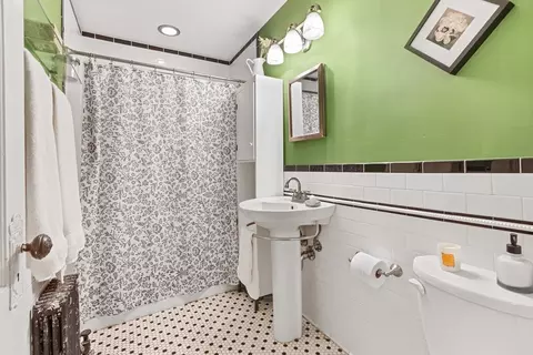 82 Walnut St #1, Brookline, MA 02445 photo 16