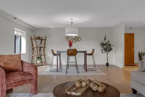 2500 Mystic Valley Pkwy #301, Medford, MA 02155