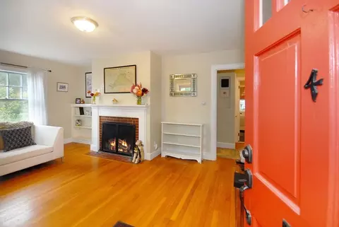 4 Douglas Ave, Maynard, MA 01754 photo 3