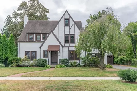 55 Pleasantview Ave, Longmeadow, MA 01106