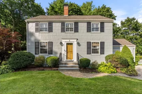 5 Ivy Rd, Wellesley, MA 02481