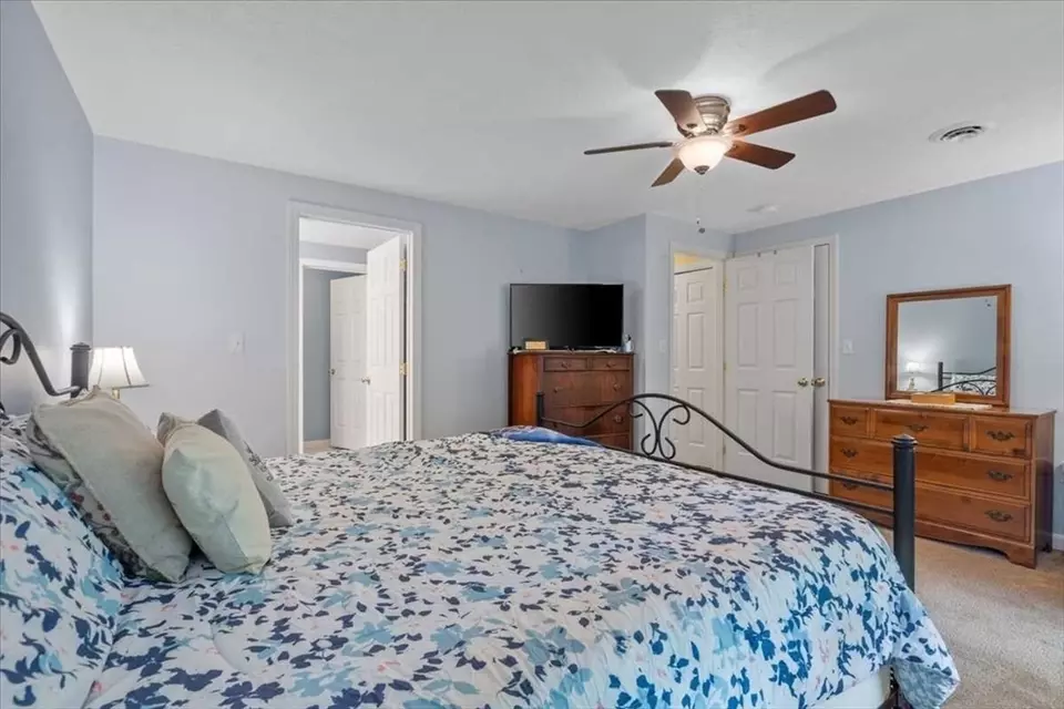 Bedroom - 1 Mill Brook Dr #1, Templeton, MA 01468 photo 2 of 8