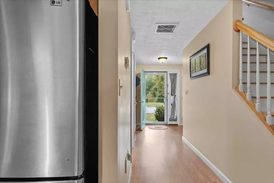 Entry Way - 1 Mill Brook Dr #1, Templeton, MA 01468 photo 2 of 2
