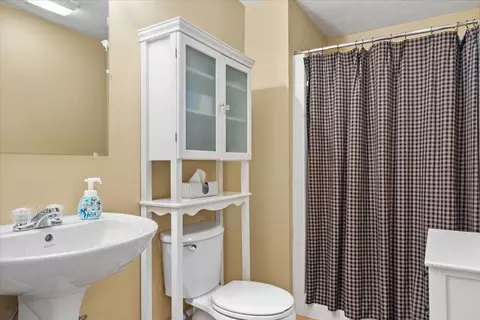 Bath - 1 Mill Brook Dr #1, Templeton, MA 01468 photo 1 of 4