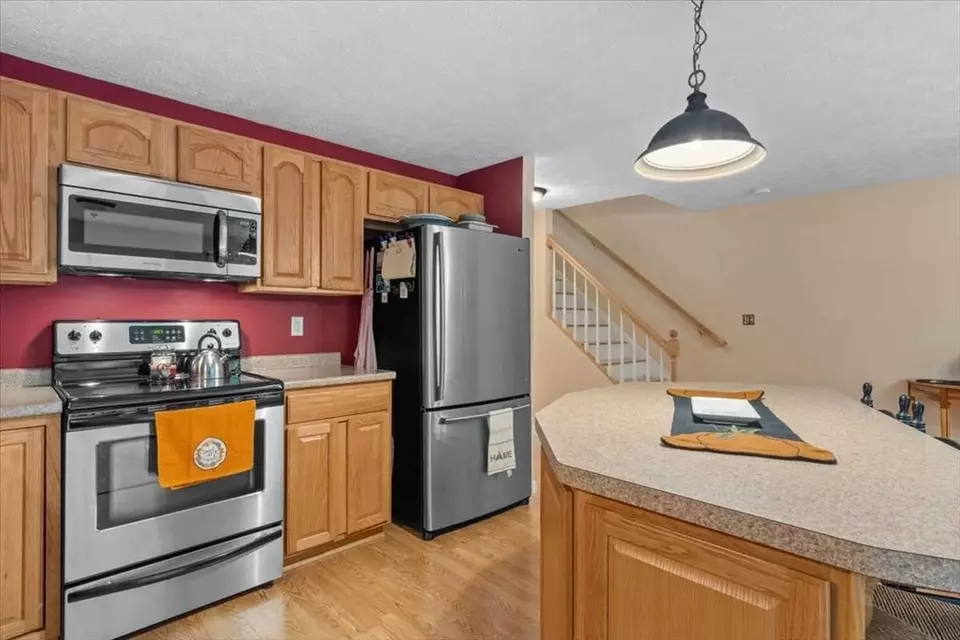 Kitchen - 1 Mill Brook Dr #1, Templeton, MA 01468 photo 2 of 3