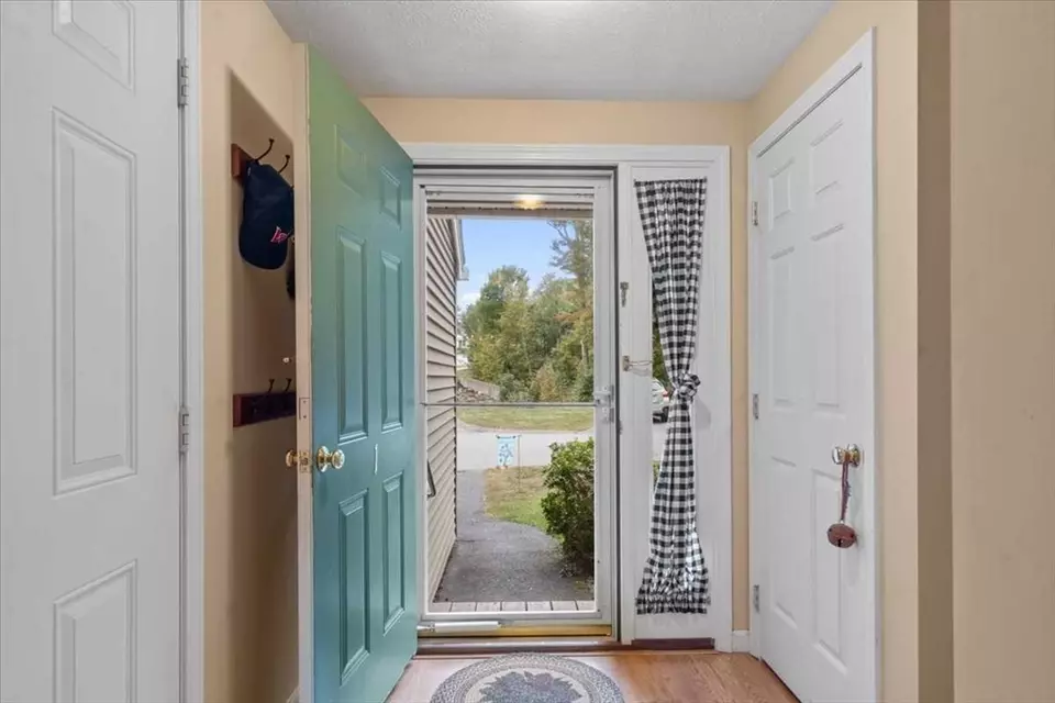 Entry Way - 1 Mill Brook Dr #1, Templeton, MA 01468 photo 1 of 2