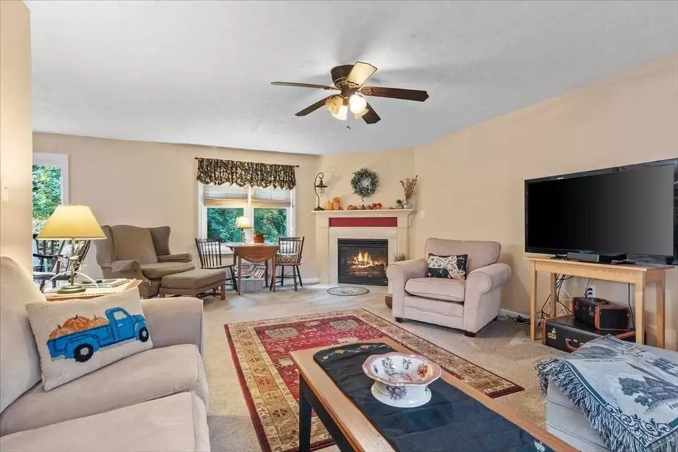 Living - 1 Mill Brook Dr #1, Templeton, MA 01468 photo 2 of 2