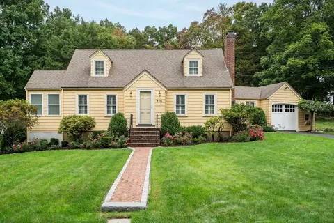 115 Westchester Dr, Westwood, MA 02090
