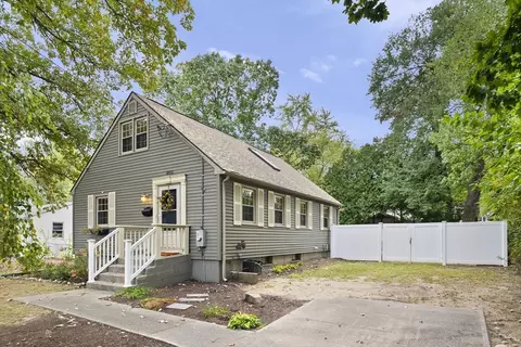 203 Wolcott Ave, West Springfield, MA 01089