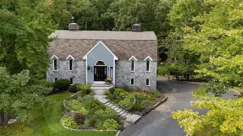 76 Kendall Rd, Tewksbury, MA 01876