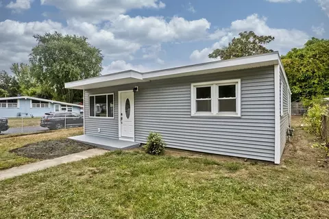 82 Fieldston St, Springfield, MA 01119 photo 3