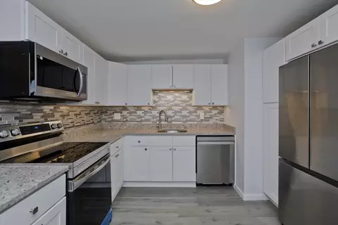 82 Fieldston St, Springfield, MA 01119 photo 5