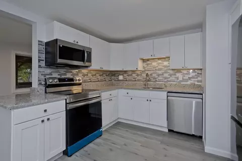 82 Fieldston St, Springfield, MA 01119 photo 4
