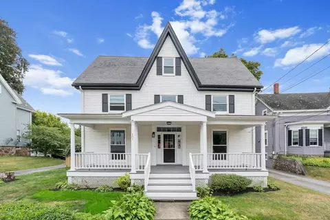 101 Montvale Ave, Woburn, MA 01801
