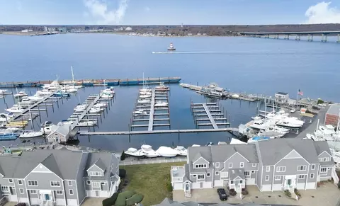 700 Shore Dr #1209, Fall River, MA 02721