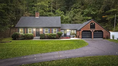 184 Perkins Row, Topsfield, MA 01983