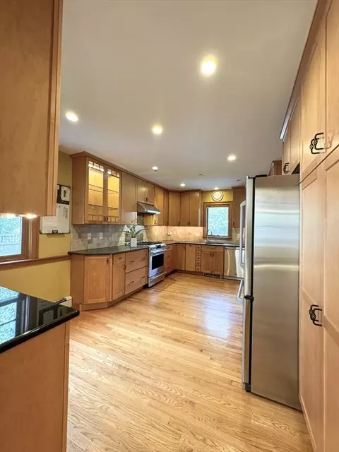 110 Hawthorn, Needham, MA 02492 photo 12