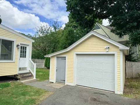 110 Hawthorn, Needham, MA 02492 photo 3