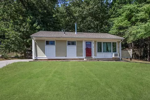 20 Hillside Dr, Northbridge, MA 01534