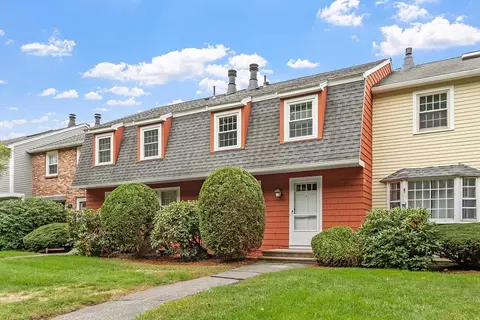 93 Prescott Dr #93, Chelmsford, MA 01863