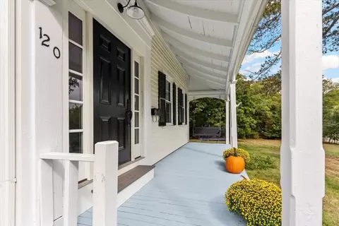 120 East St, Hingham, MA 02043 photo 5
