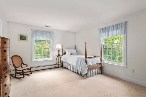 Bedroom - 2 Bridle Path Ln, Beverly, MA 01915 photo 4 of 5