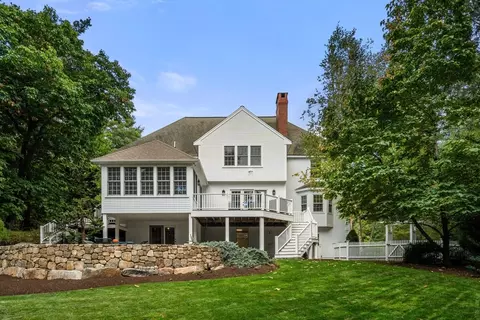 Exterior - 2 Bridle Path Ln, Beverly, MA 01915 photo 7 of 11