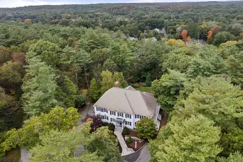 View/Area - 2 Bridle Path Ln, Beverly, MA 01915 photo 2 of 3