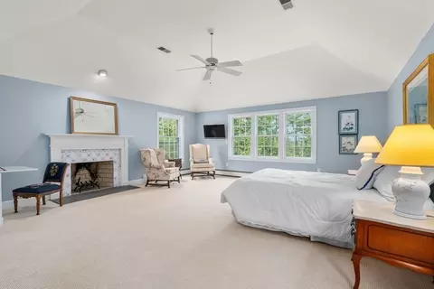Bedroom - 2 Bridle Path Ln, Beverly, MA 01915 photo 1 of 5