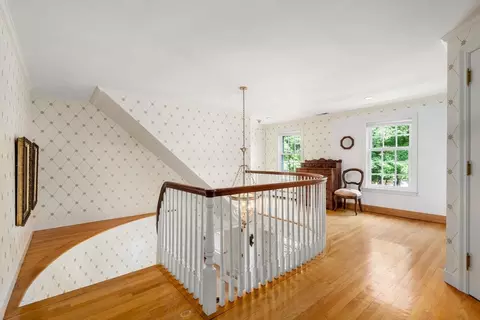 Entry Way - 2 Bridle Path Ln, Beverly, MA 01915 photo 3 of 3